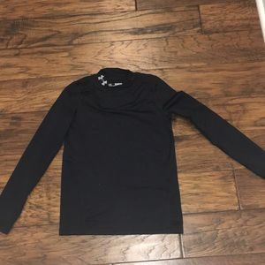 Boys medium Under Armour cold gear thermal shirt